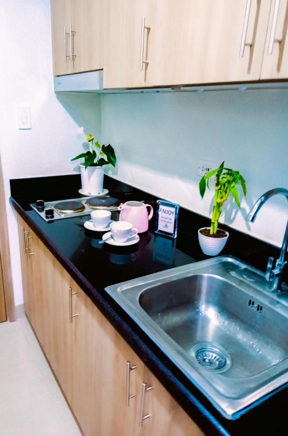 Shore 2 Residences 1Br Deluxe Room In Moa Complex Manila Eksteriør bilde