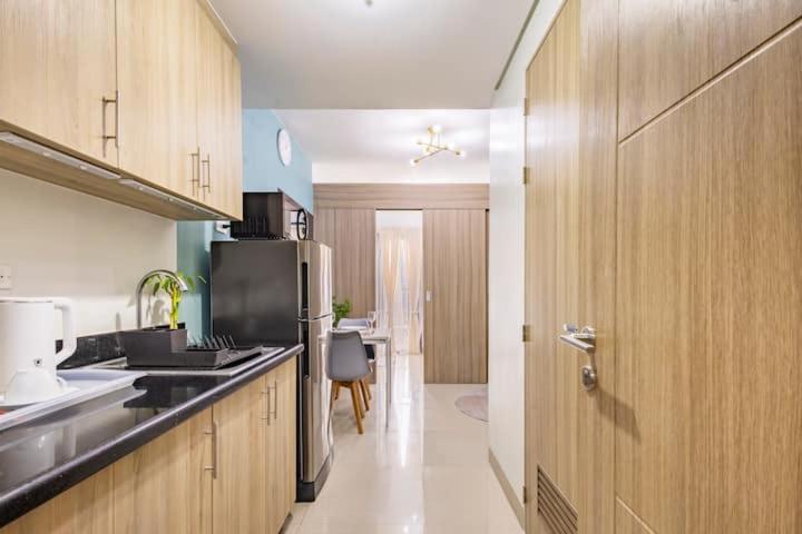 Shore 2 Residences 1Br Deluxe Room In Moa Complex Manila Eksteriør bilde